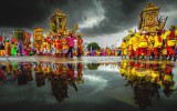 Reflection of a dynasty 
